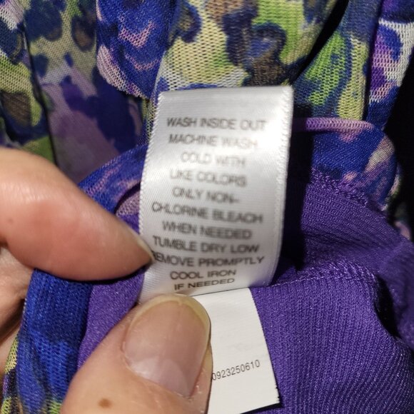 Apt 9 Floral Ruffle Blouse, capped sleeves, scoop neck, size L - Picture 9 of 9